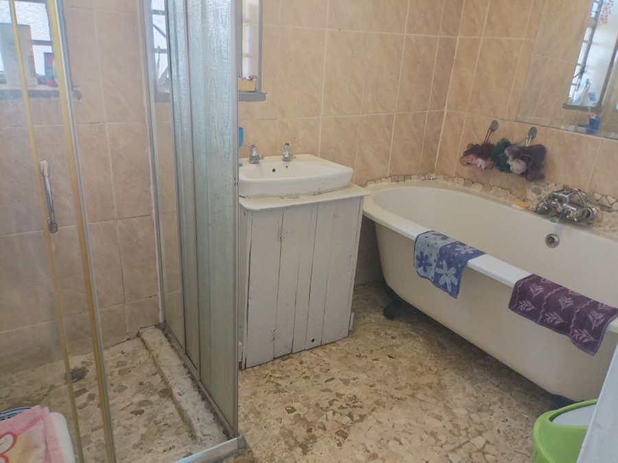 3 Bedroom Property for Sale in Casseldale Gauteng