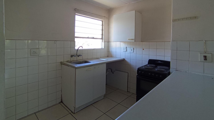 2 Bedroom Property for Sale in Vorna Valley Gauteng