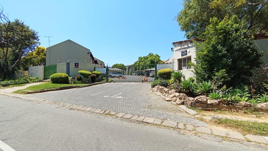 2 Bedroom Property for Sale in Vorna Valley Gauteng