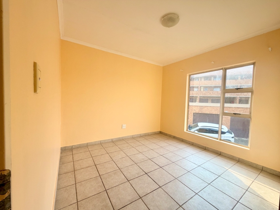 2 Bedroom Property for Sale in Birchleigh Gauteng