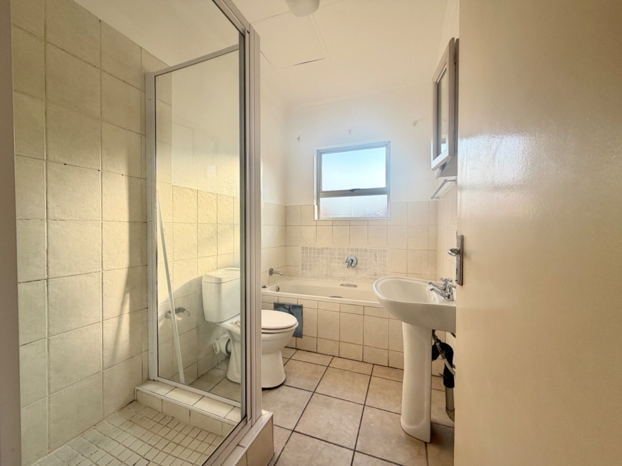 2 Bedroom Property for Sale in Birchleigh Gauteng
