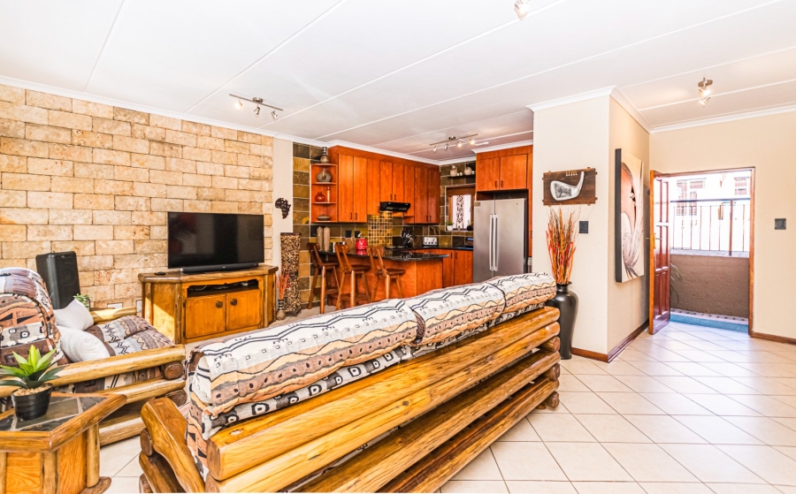 2 Bedroom Property for Sale in Noordheuwel Gauteng