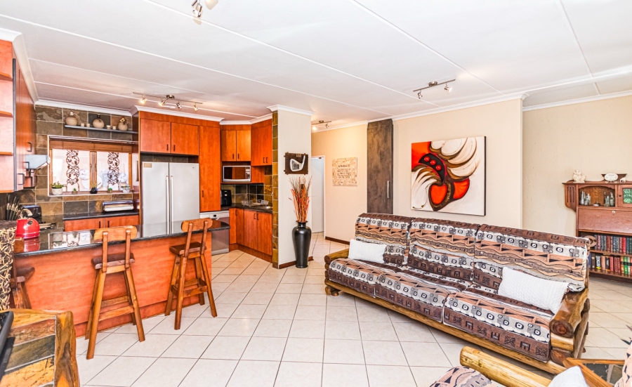 2 Bedroom Property for Sale in Noordheuwel Gauteng