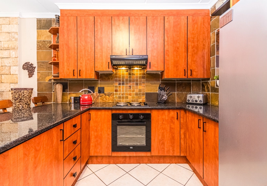2 Bedroom Property for Sale in Noordheuwel Gauteng