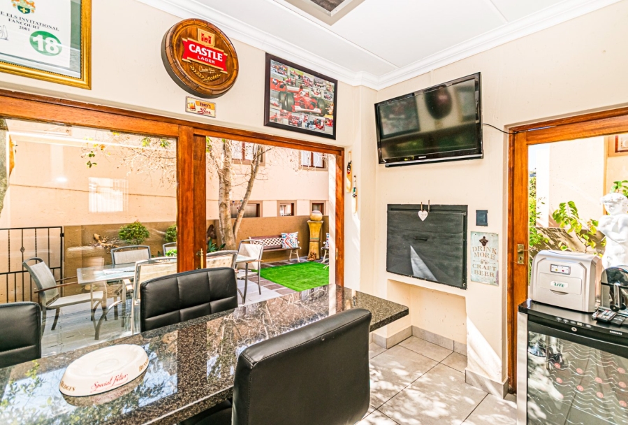 2 Bedroom Property for Sale in Noordheuwel Gauteng