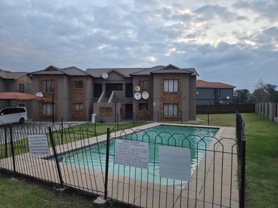 2 Bedroom Property for Sale in Helderwyk Gauteng