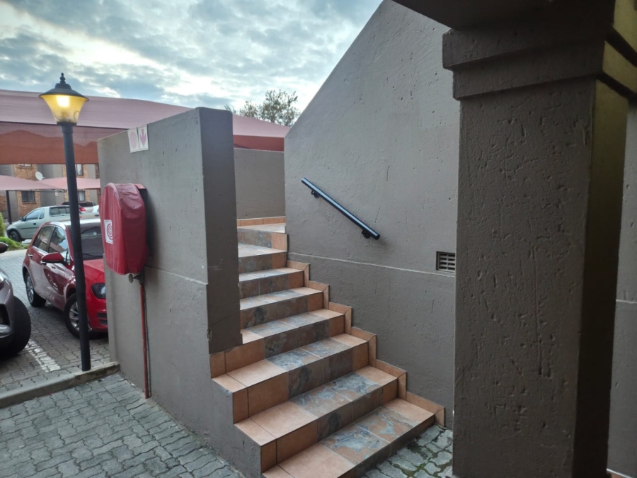 2 Bedroom Property for Sale in Helderwyk Gauteng