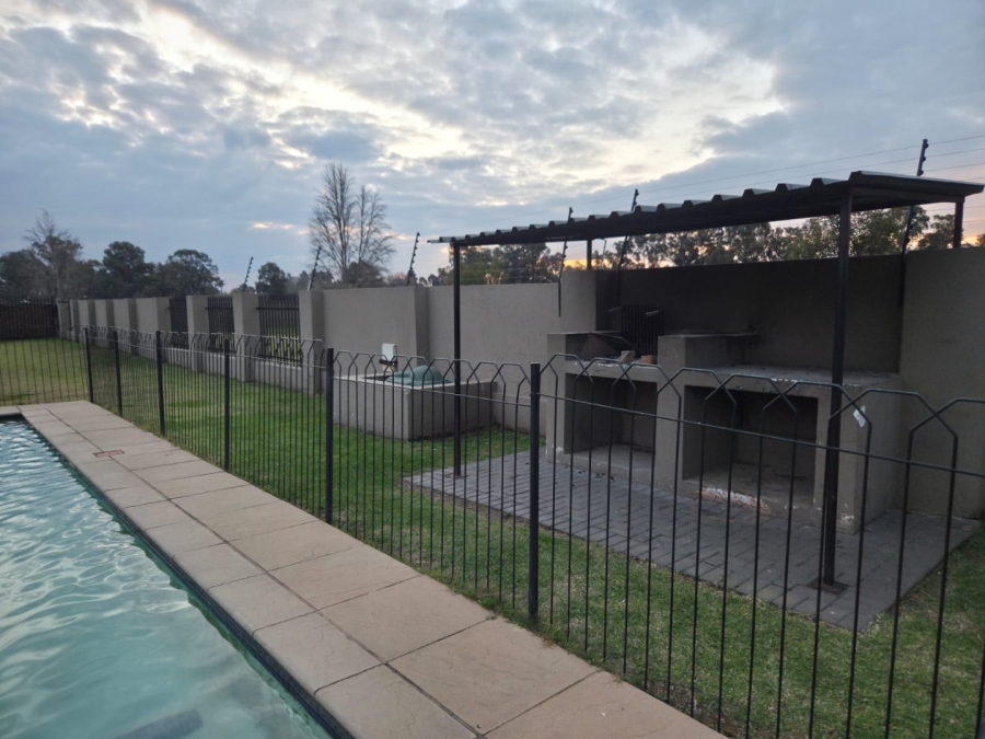 2 Bedroom Property for Sale in Helderwyk Gauteng