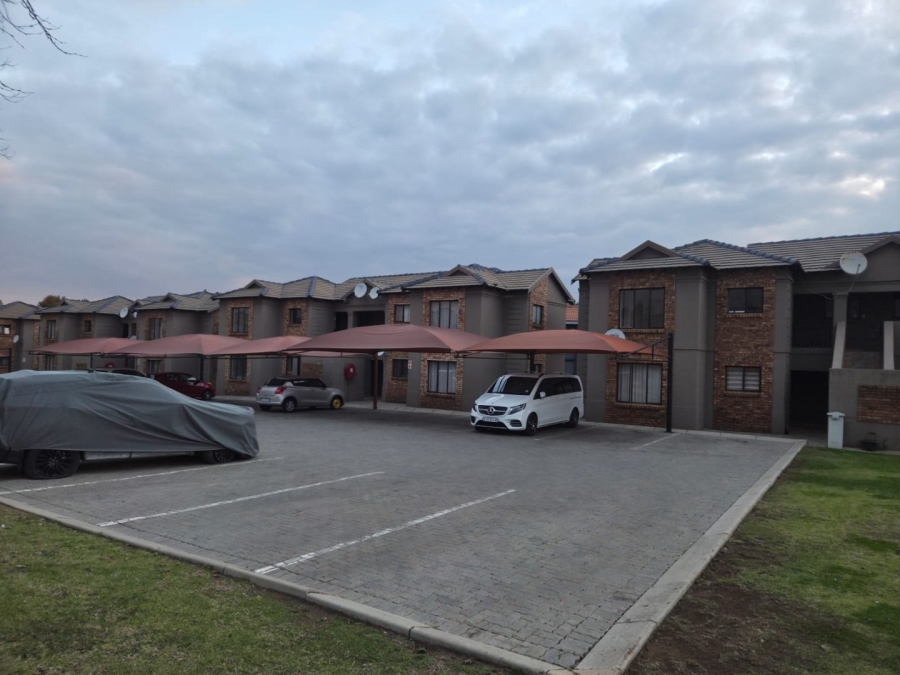 2 Bedroom Property for Sale in Helderwyk Gauteng