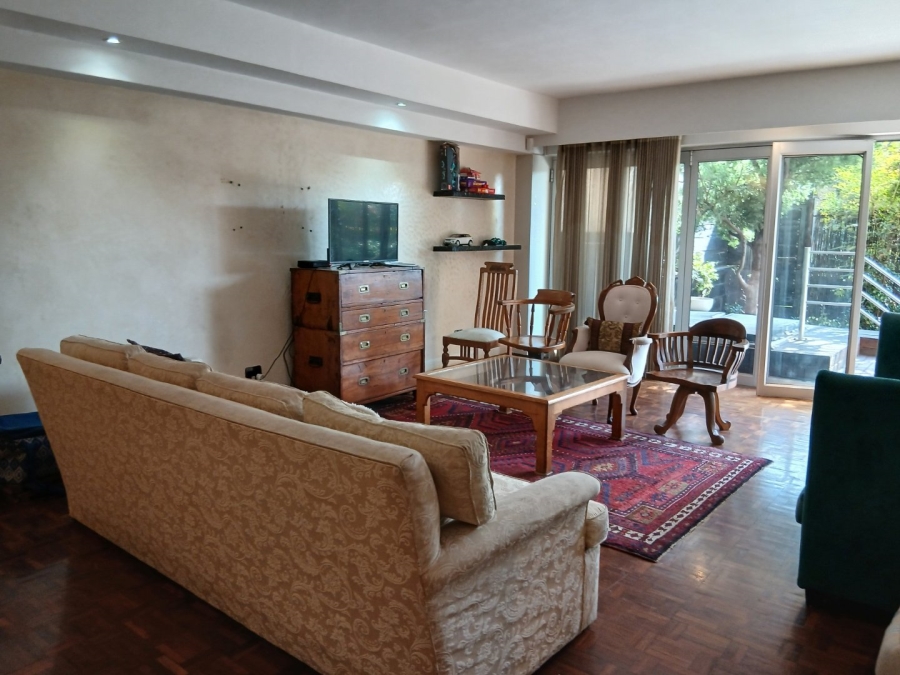 To Let 3 Bedroom Property for Rent in Illovo Gauteng