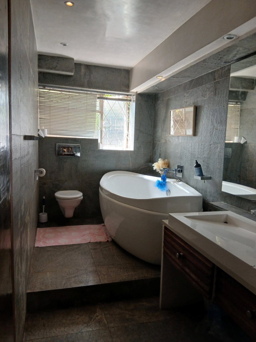 To Let 3 Bedroom Property for Rent in Illovo Gauteng