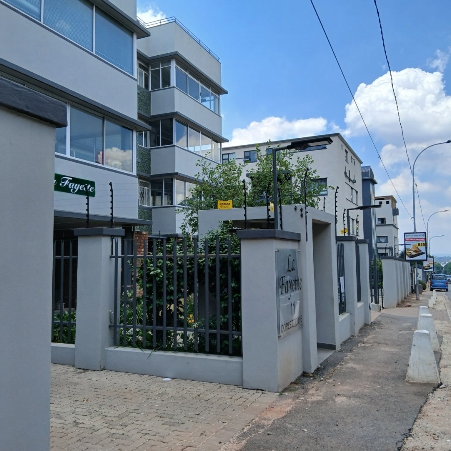 To Let 3 Bedroom Property for Rent in Illovo Gauteng