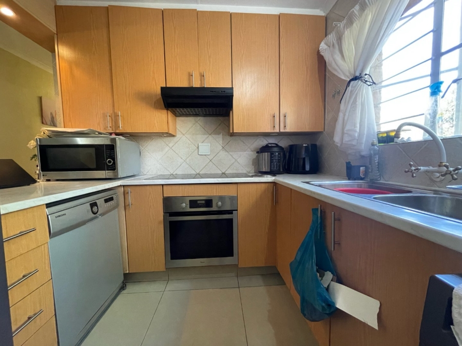3 Bedroom Property for Sale in Faerie Glen Gauteng