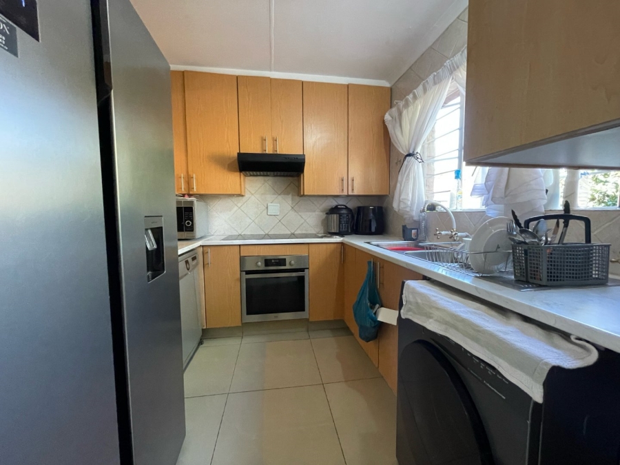 3 Bedroom Property for Sale in Faerie Glen Gauteng