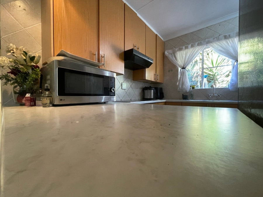 3 Bedroom Property for Sale in Faerie Glen Gauteng