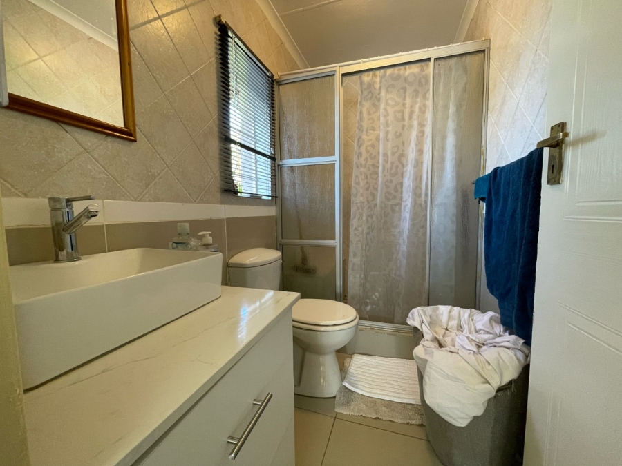 3 Bedroom Property for Sale in Faerie Glen Gauteng