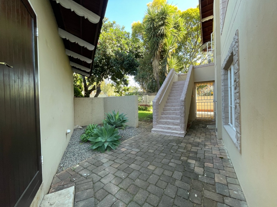 3 Bedroom Property for Sale in Faerie Glen Gauteng