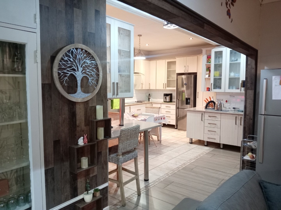 4 Bedroom Property for Sale in Riamar Park Gauteng