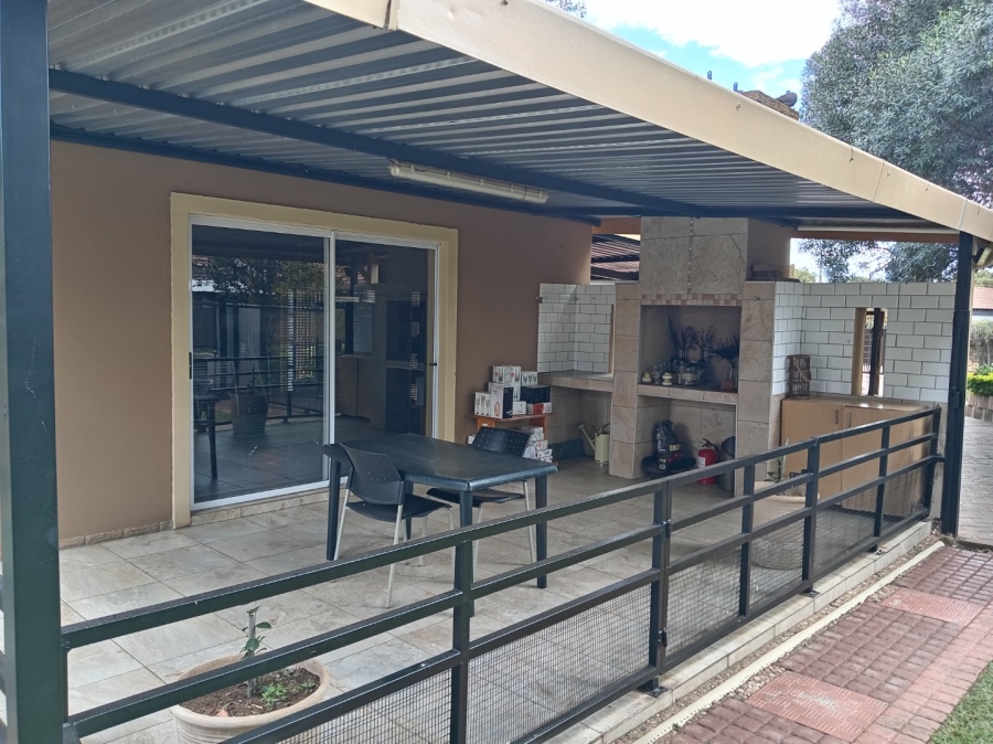 4 Bedroom Property for Sale in Riamar Park Gauteng