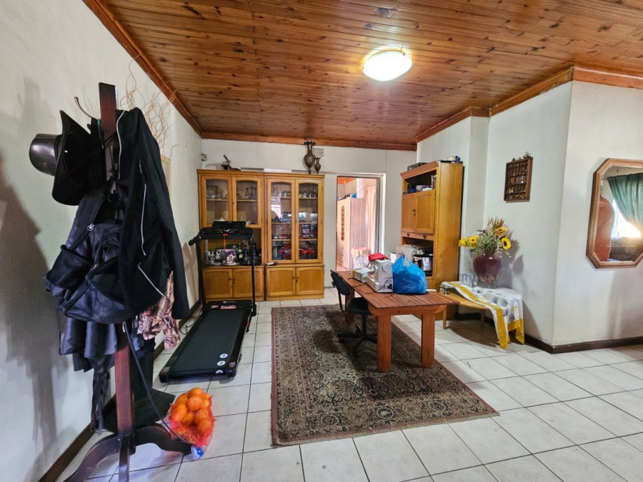 3 Bedroom Property for Sale in Dunnottar Gauteng