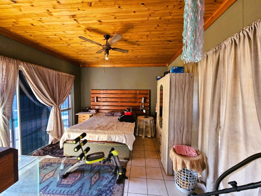 3 Bedroom Property for Sale in Dunnottar Gauteng