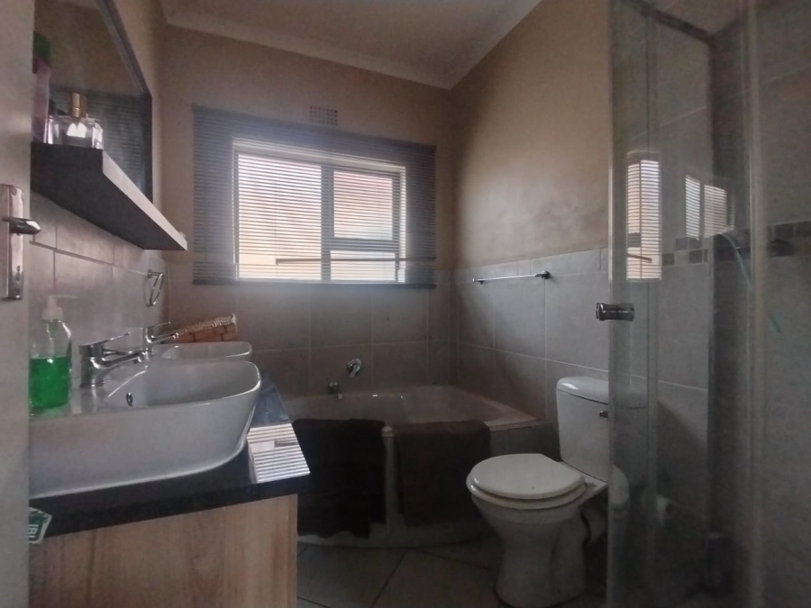 2 Bedroom Property for Sale in Riversdale Gauteng