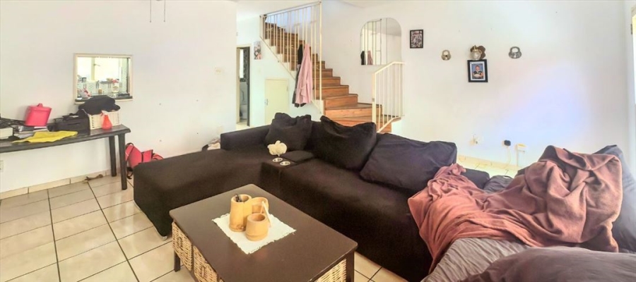 2 Bedroom Property for Sale in Dayanglen Gauteng