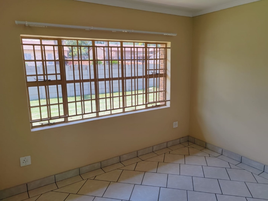 To Let 3 Bedroom Property for Rent in Beyers Park Gauteng