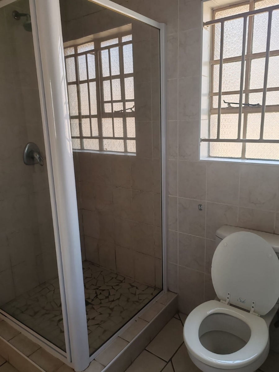 To Let 3 Bedroom Property for Rent in Beyers Park Gauteng