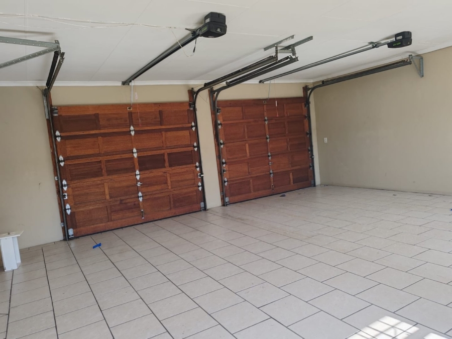 To Let 3 Bedroom Property for Rent in Beyers Park Gauteng