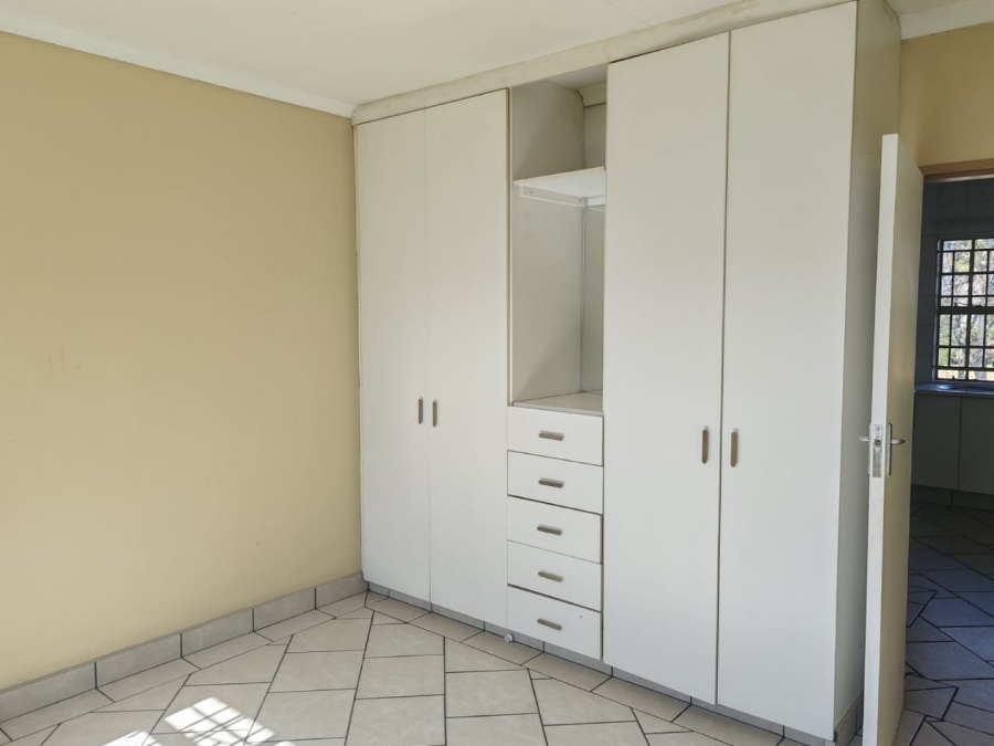 To Let 3 Bedroom Property for Rent in Beyers Park Gauteng