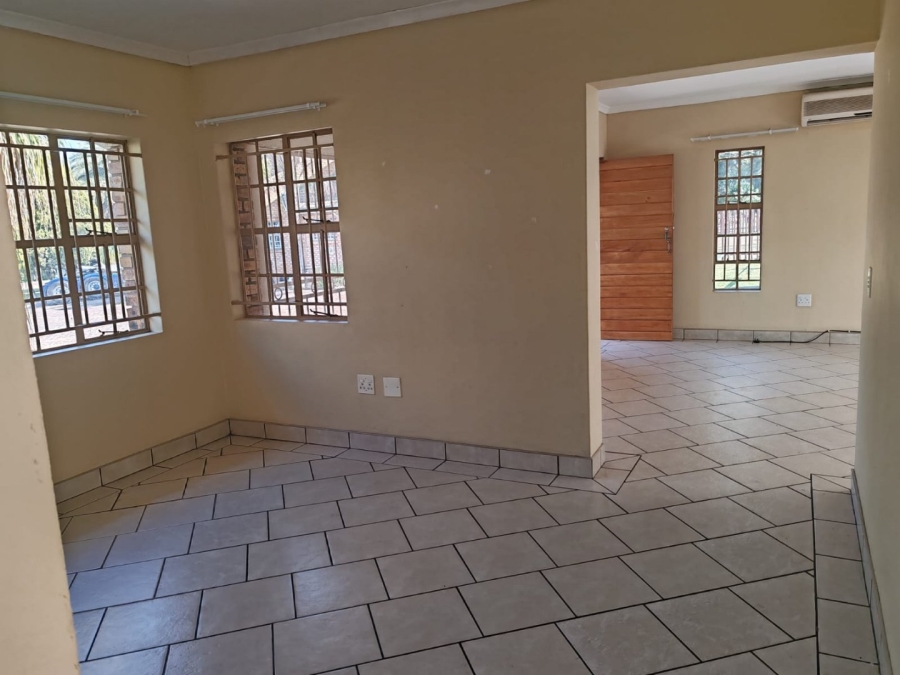 To Let 3 Bedroom Property for Rent in Beyers Park Gauteng