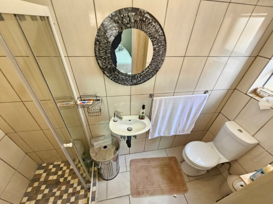 To Let 4 Bedroom Property for Rent in Monavoni Gauteng