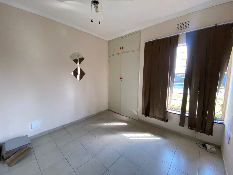 To Let  Bedroom Property for Rent in Rondebult Gauteng