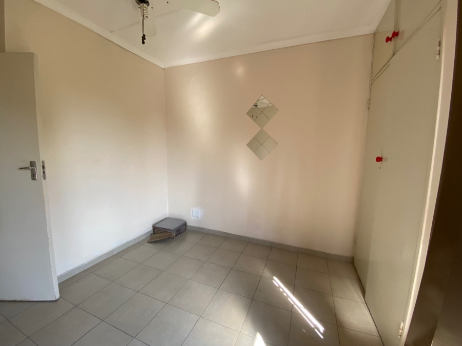 To Let  Bedroom Property for Rent in Rondebult Gauteng