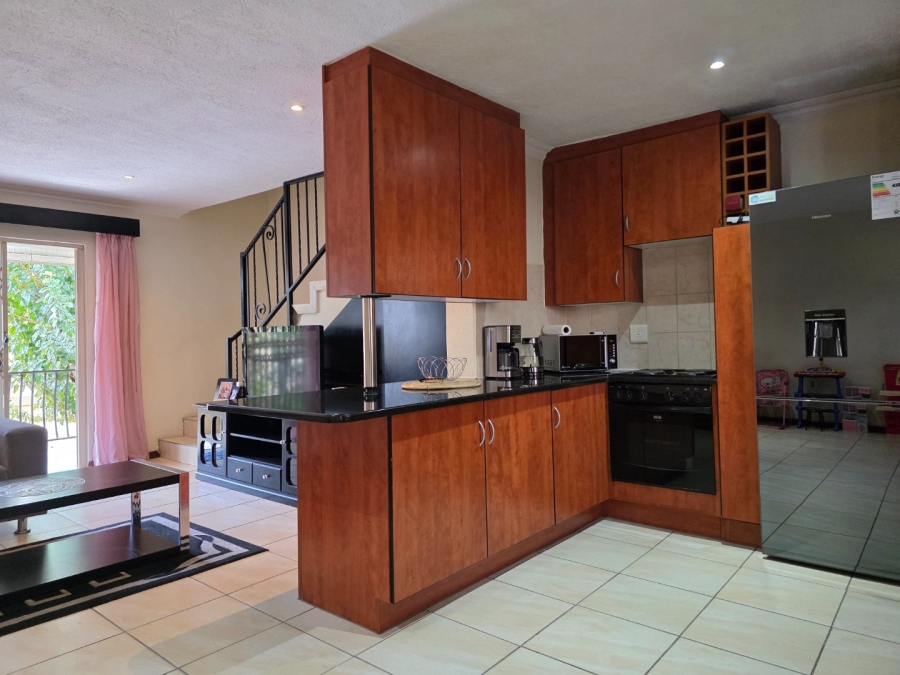 2 Bedroom Property for Sale in La Montagne Gauteng