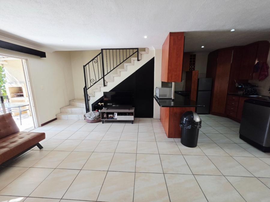 2 Bedroom Property for Sale in La Montagne Gauteng