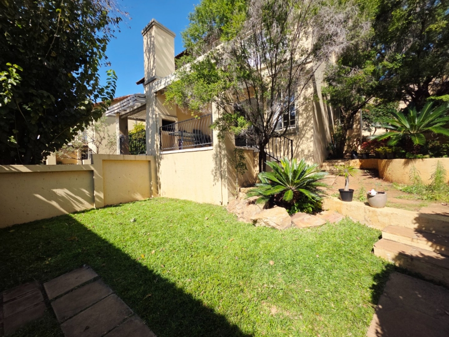 2 Bedroom Property for Sale in La Montagne Gauteng