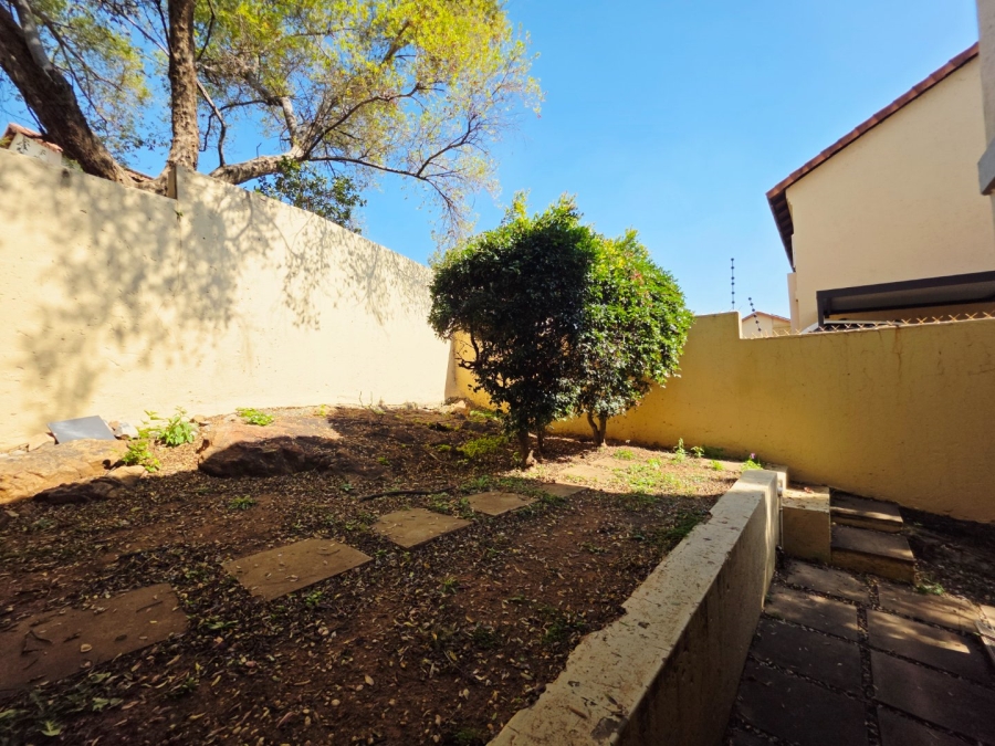 2 Bedroom Property for Sale in La Montagne Gauteng