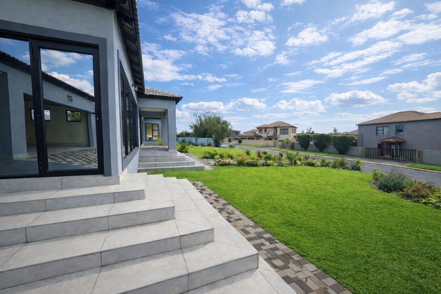 4 Bedroom Property for Sale in Arundo Estate Gauteng