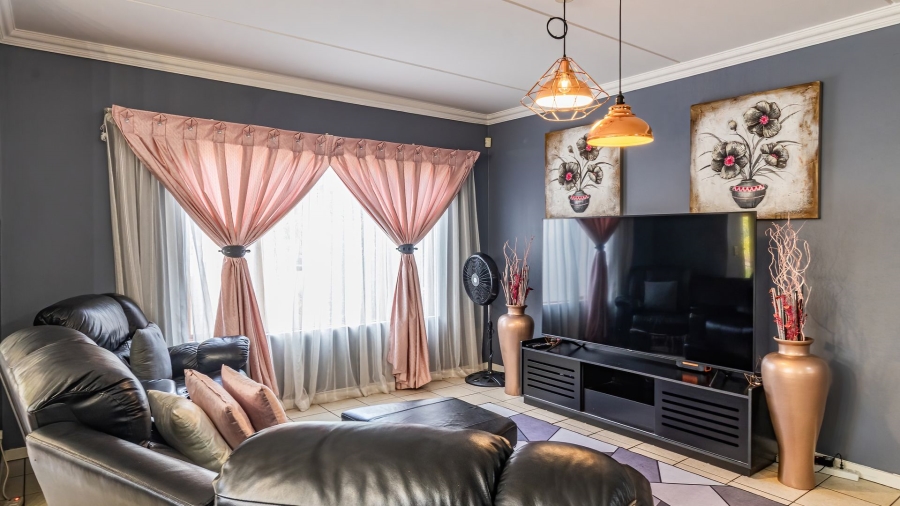 3 Bedroom Property for Sale in Bassonia Gauteng