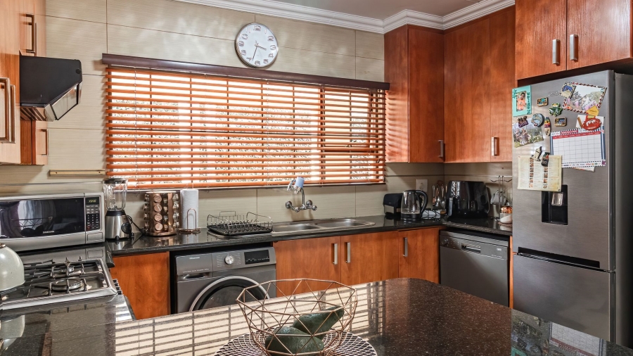 3 Bedroom Property for Sale in Bassonia Gauteng