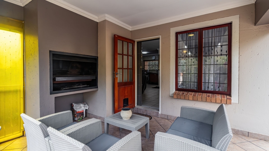 3 Bedroom Property for Sale in Bassonia Gauteng