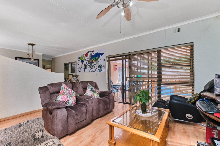 3 Bedroom Property for Sale in Weltevreden Park Gauteng
