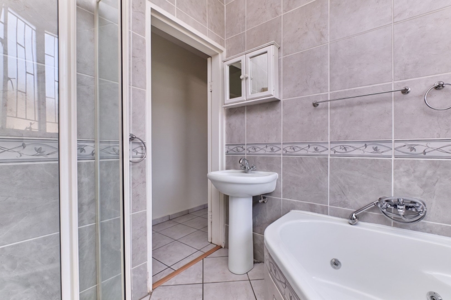 3 Bedroom Property for Sale in Weltevreden Park Gauteng