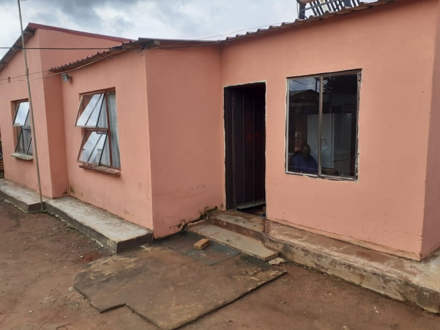2 Bedroom Property for Sale in Etwatwa Gauteng