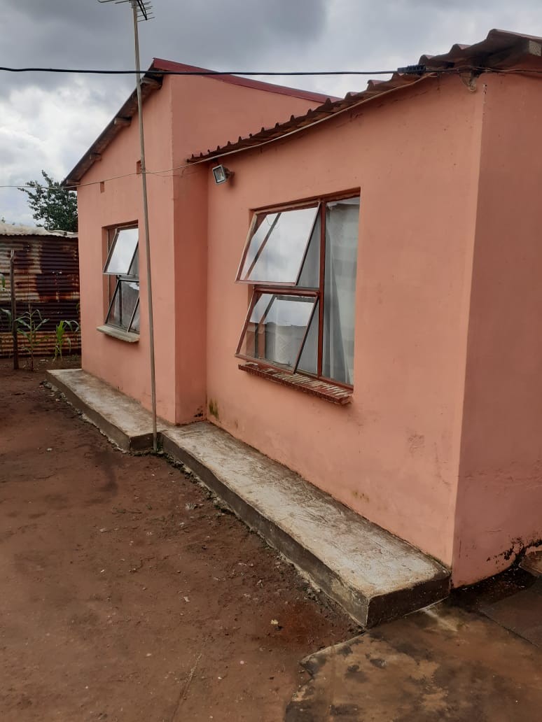 2 Bedroom Property for Sale in Etwatwa Gauteng