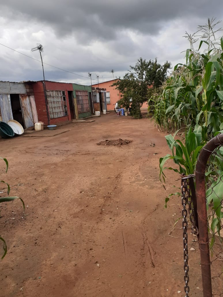 2 Bedroom Property for Sale in Etwatwa Gauteng