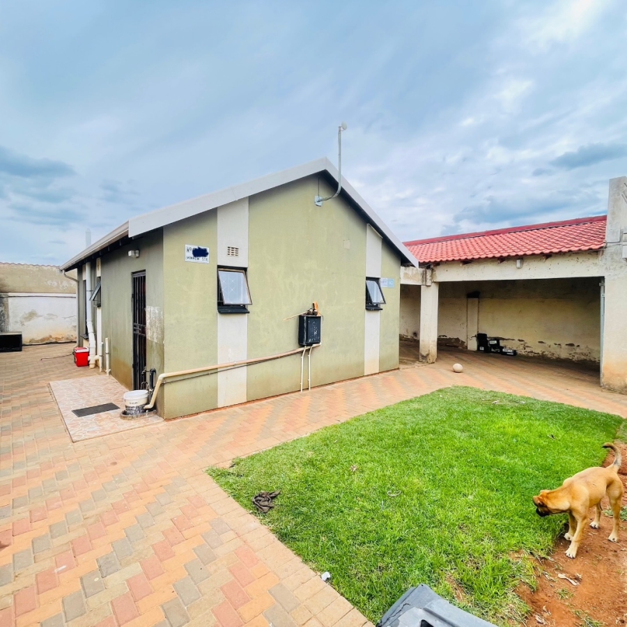 2 Bedroom Property for Sale in Sky City Gauteng