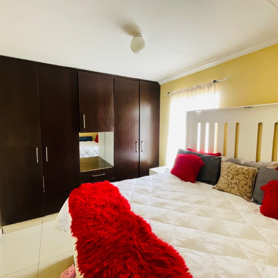 2 Bedroom Property for Sale in Sky City Gauteng